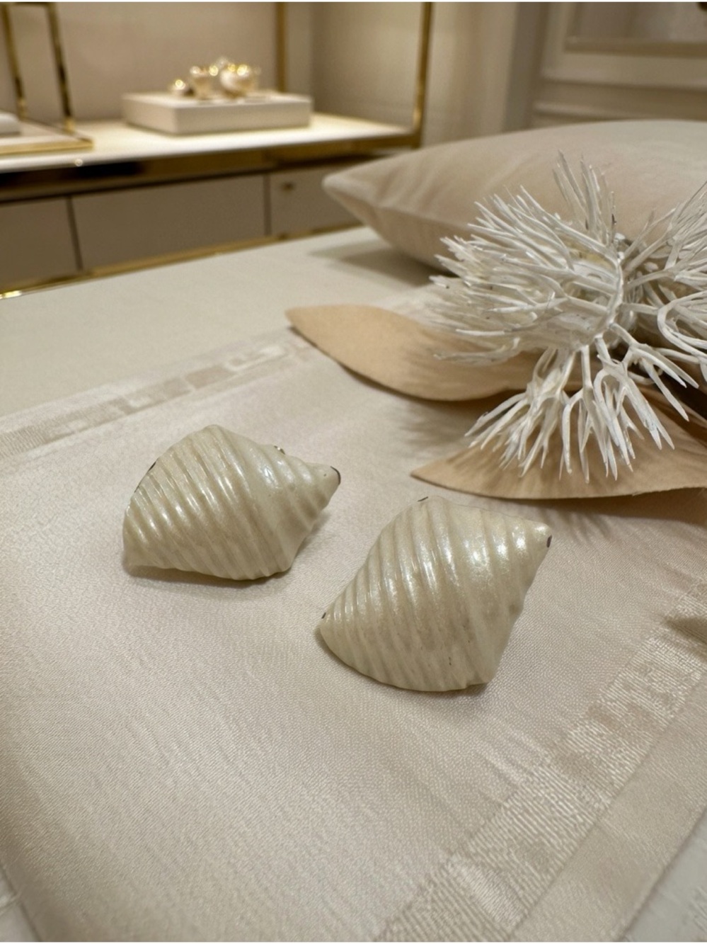 Vintage White Seashell Clip On Earrings Metal Shell Beach Coastal Mid Century